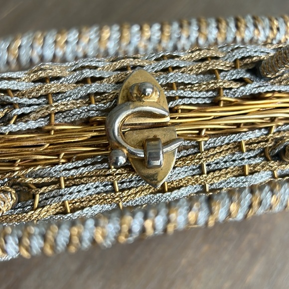 KORET Woven Golden and Silver Metallic Top Handle Handbag Vintage 60’s - Picture 5 of 15